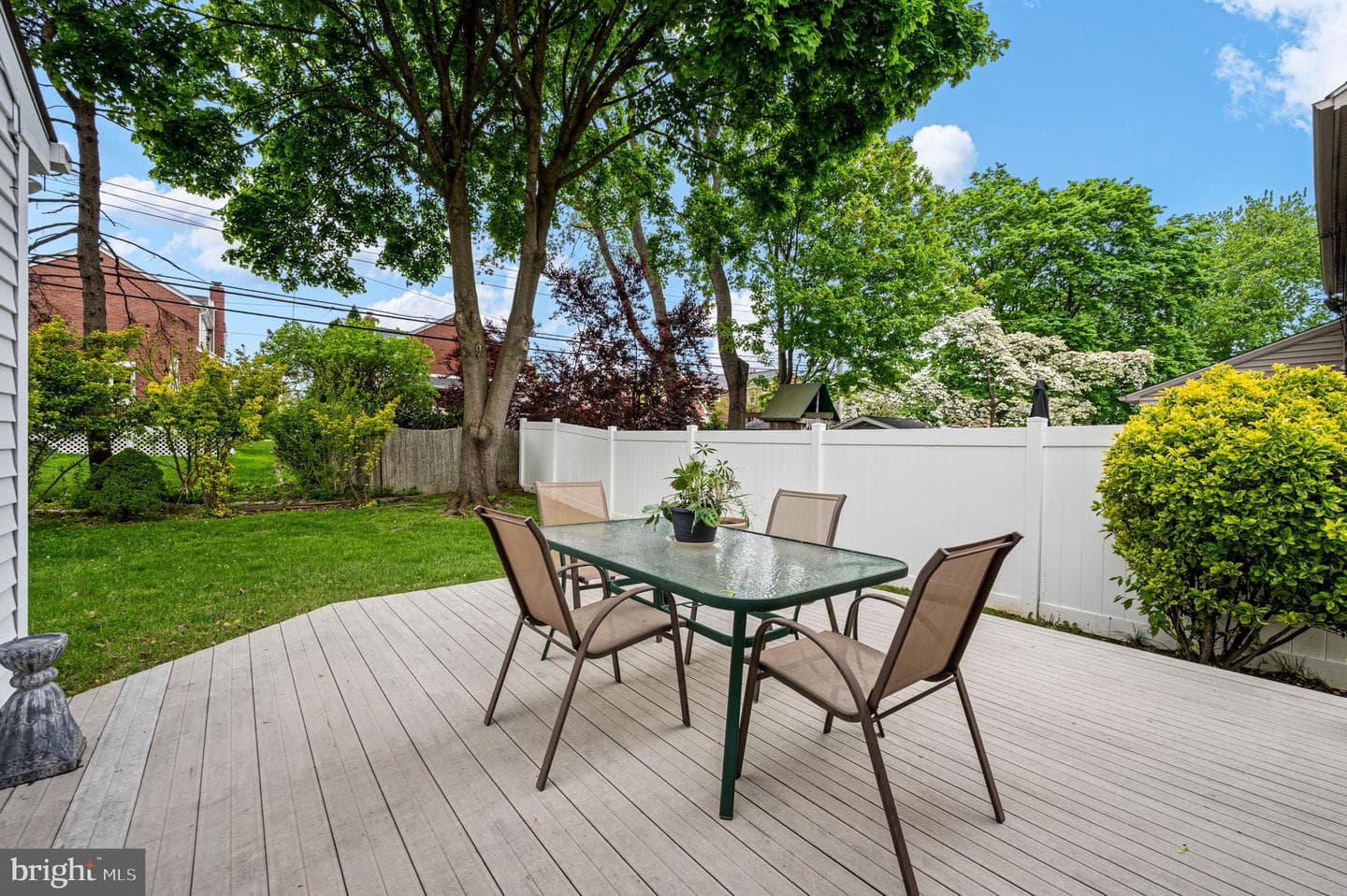 481 Maplewood Road photo 28