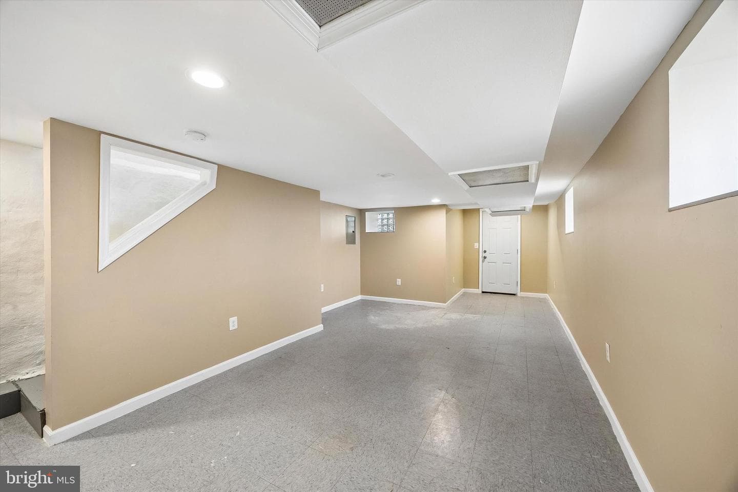 524 Orchard Avenue photo 22