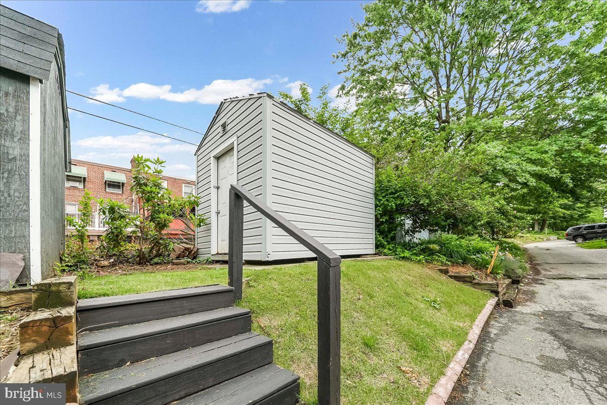 1139 Tremont Drive photo 19