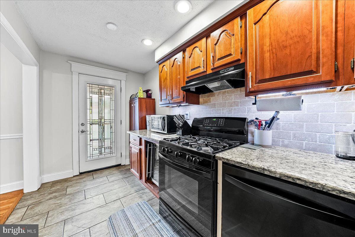 1139 Tremont Drive photo 7