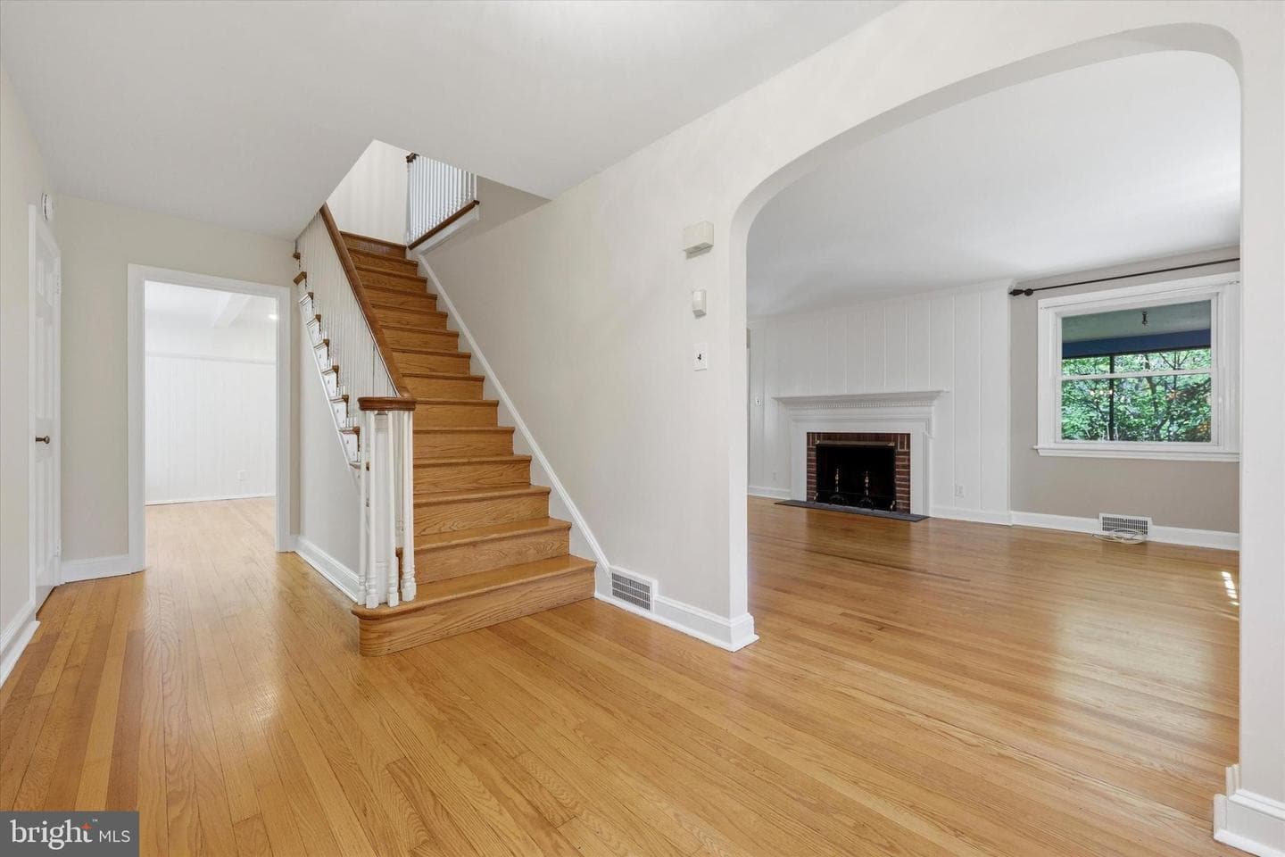 143 Bryn Mawr Avenue photo 2