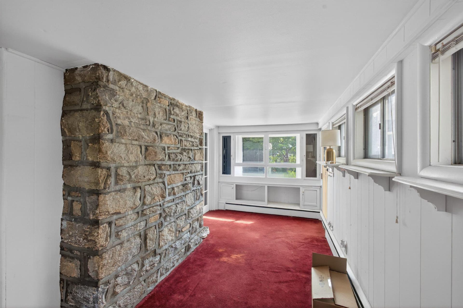 611 Mason Avenue photo 9