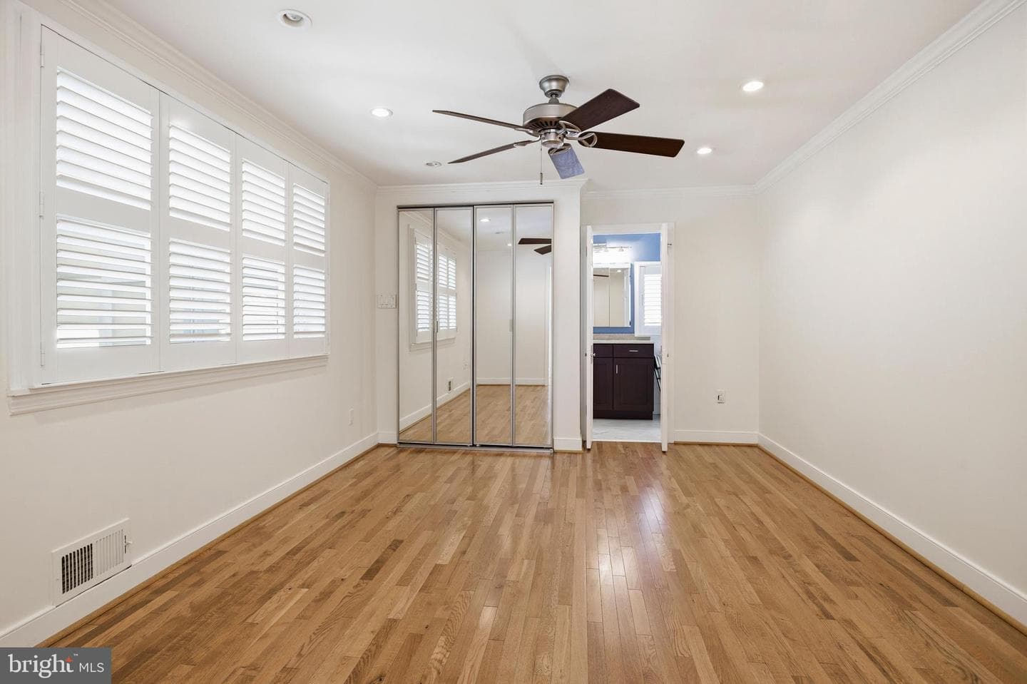 418 Colonial Park Drive photo 15