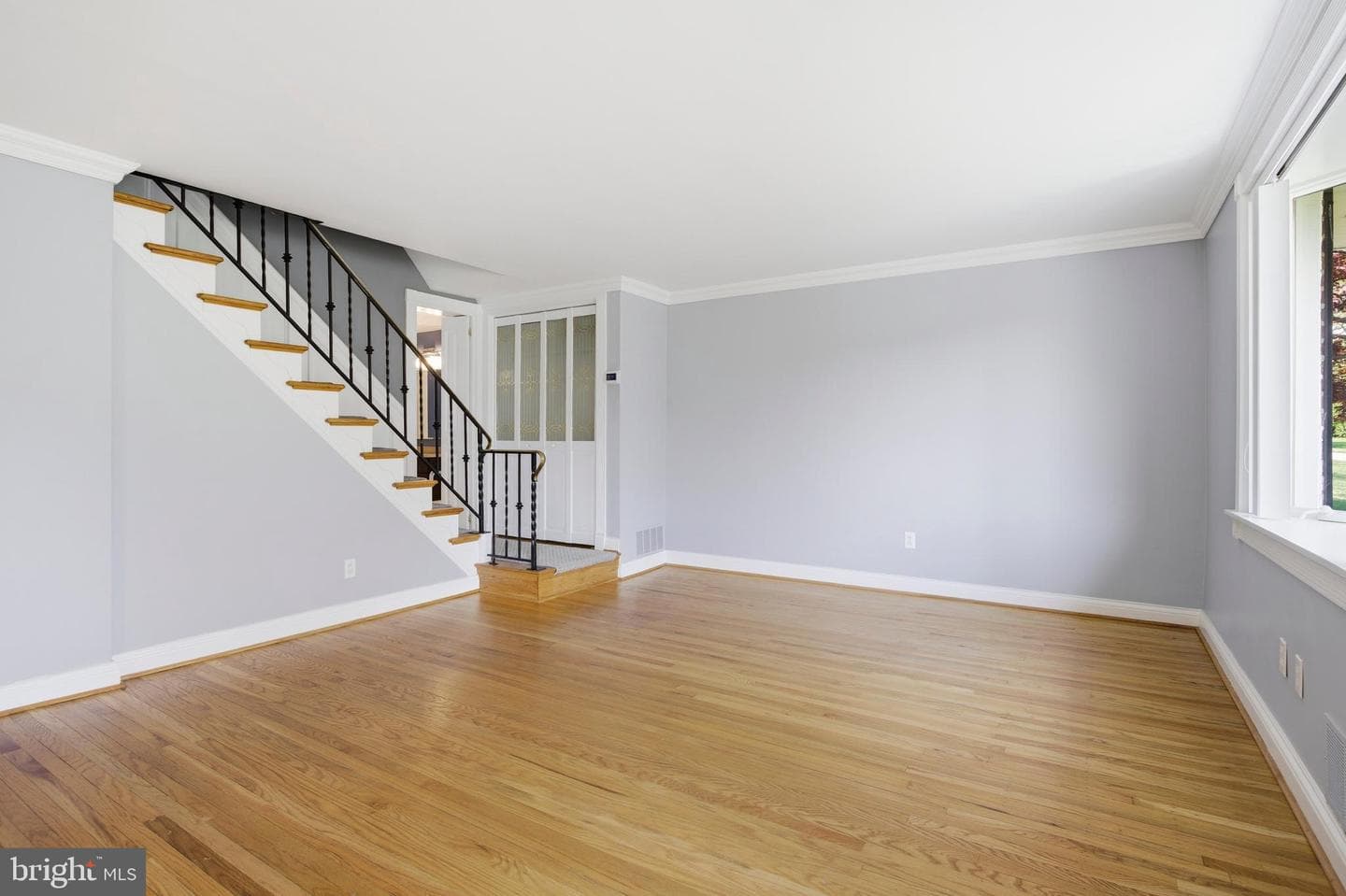 418 Colonial Park Drive photo 5