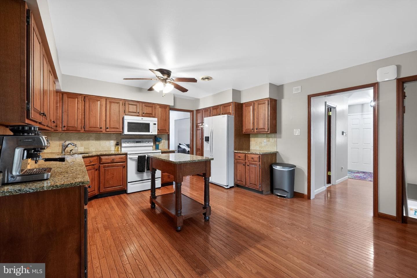 37 Ridley Avenue photo 6