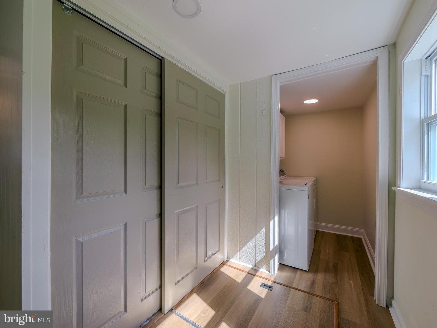 4828 Greenwood Street photo 15