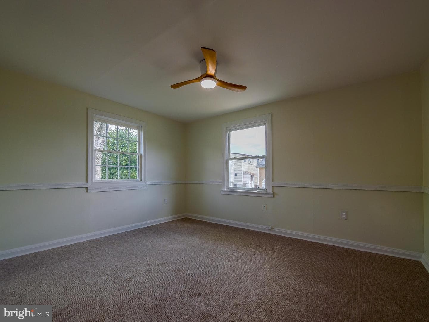 4828 Greenwood Street photo 27