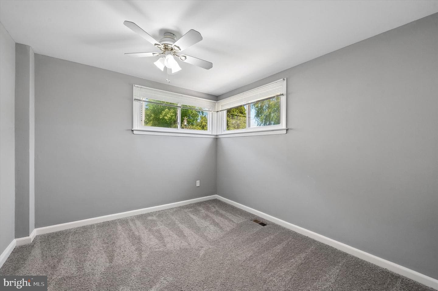 2211 Dickens Lane photo 15