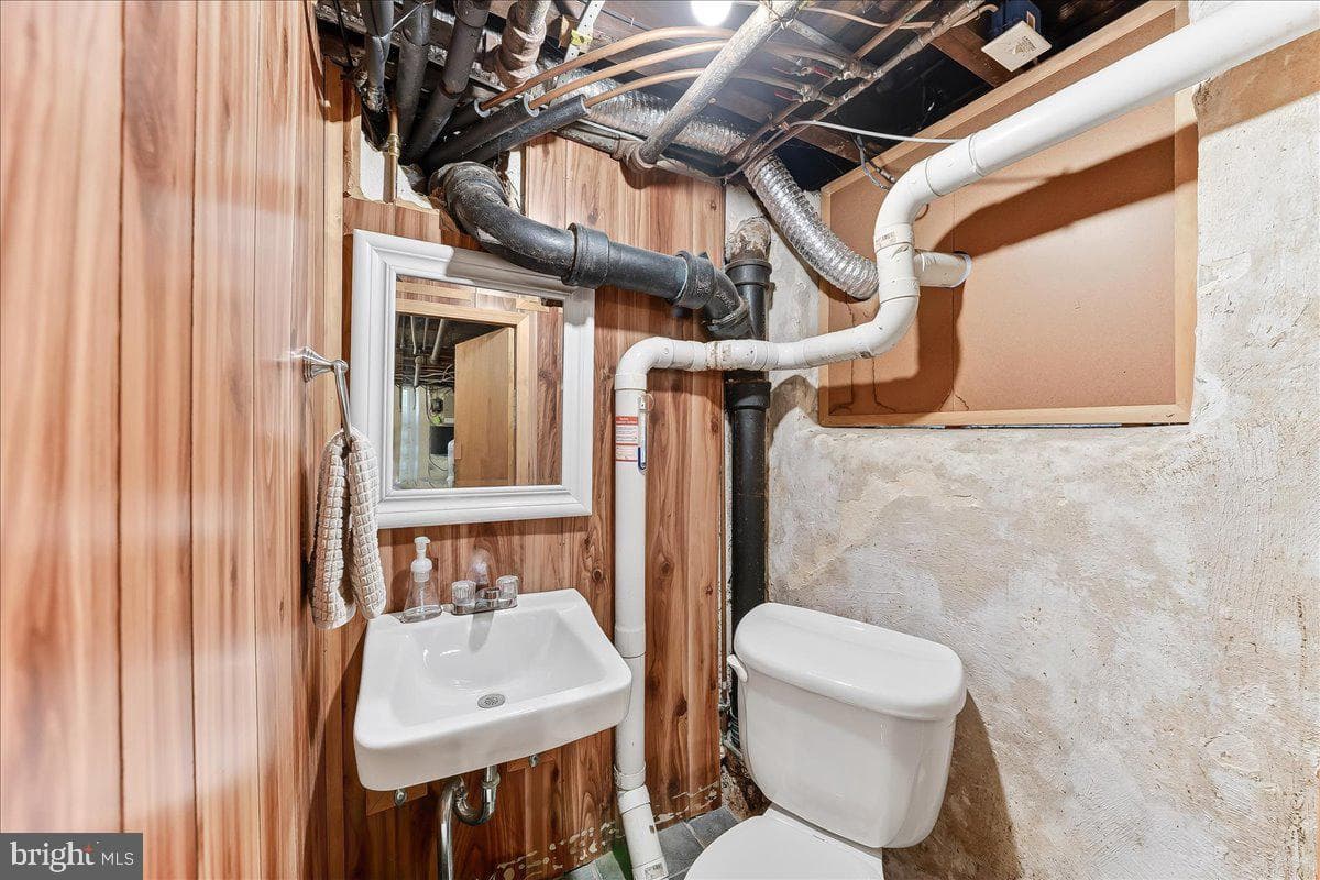 940 Turner Avenue photo 32