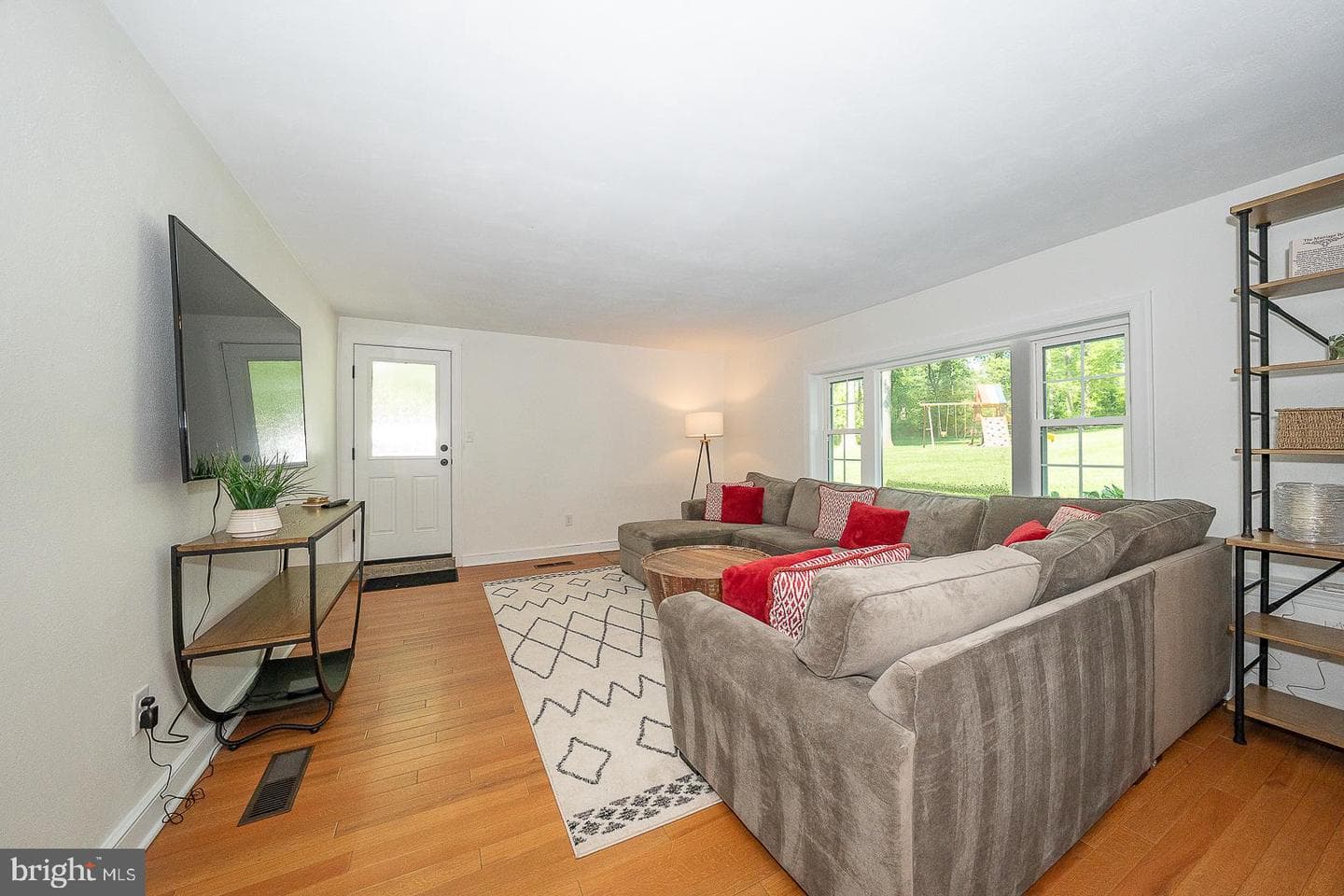 311 Oak Hill Lane photo 32