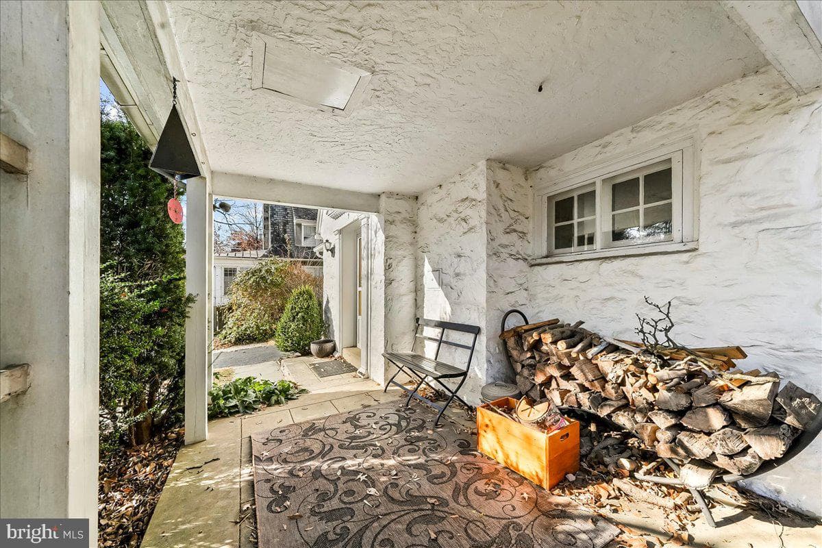 9 W Essex Avenue photo 26