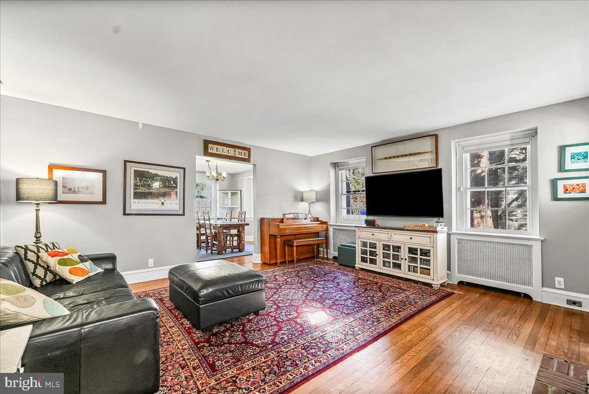 9 W Essex Avenue photo 3