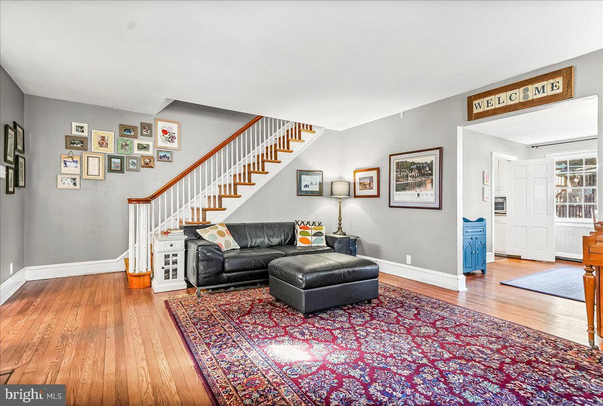 9 W Essex Avenue photo 4