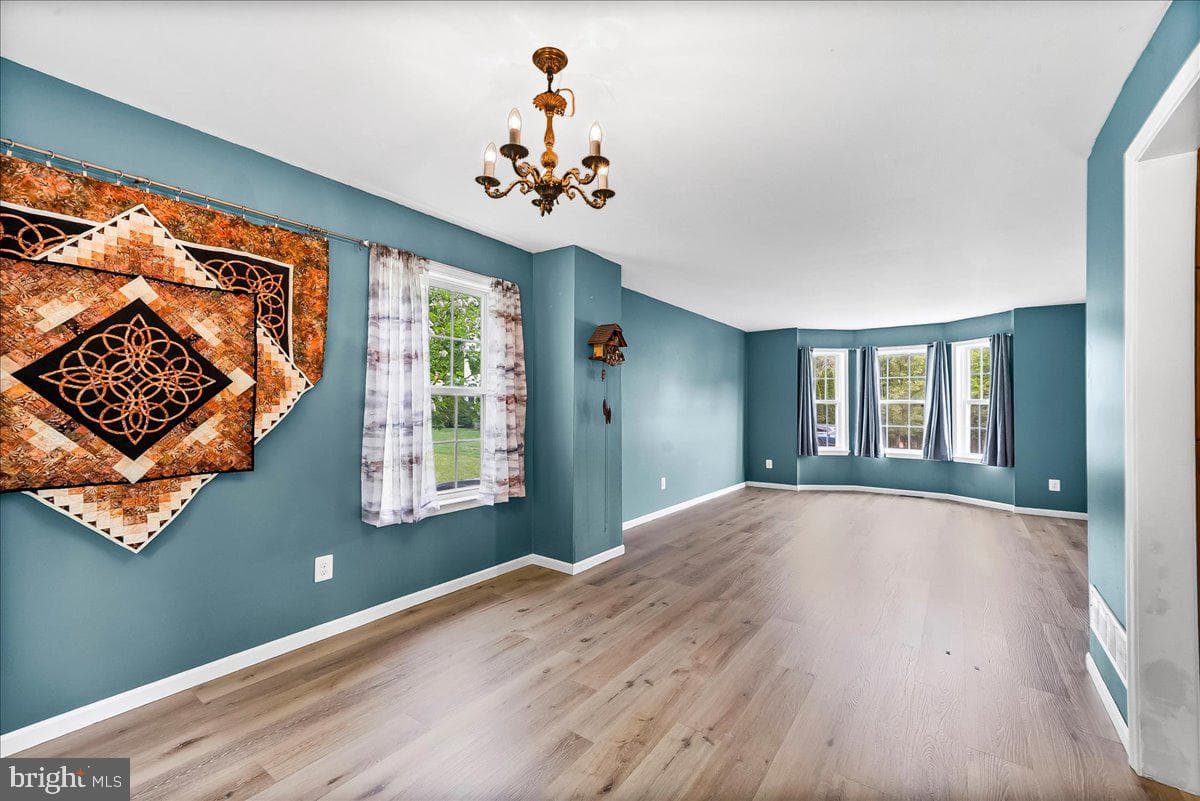3174 William Road photo 10
