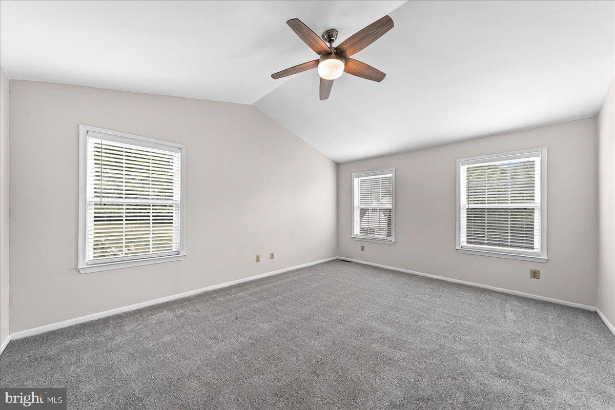3174 William Road photo 22