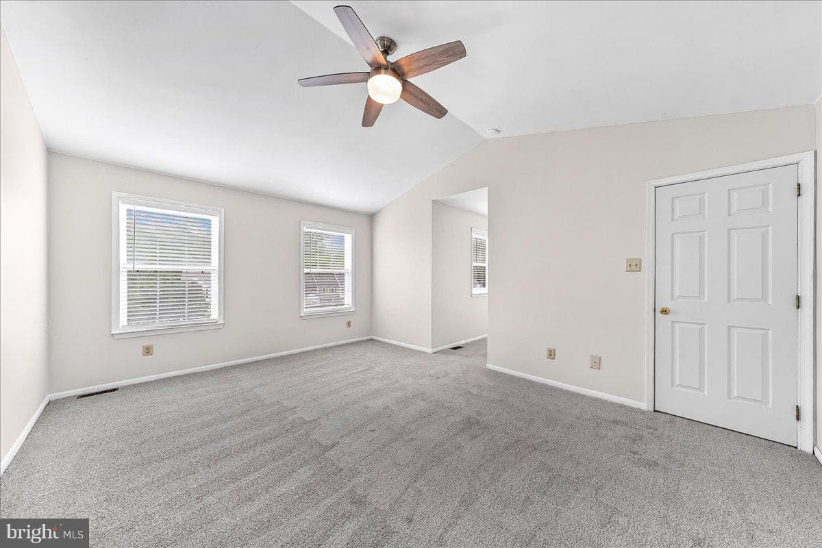 3174 William Road photo 23