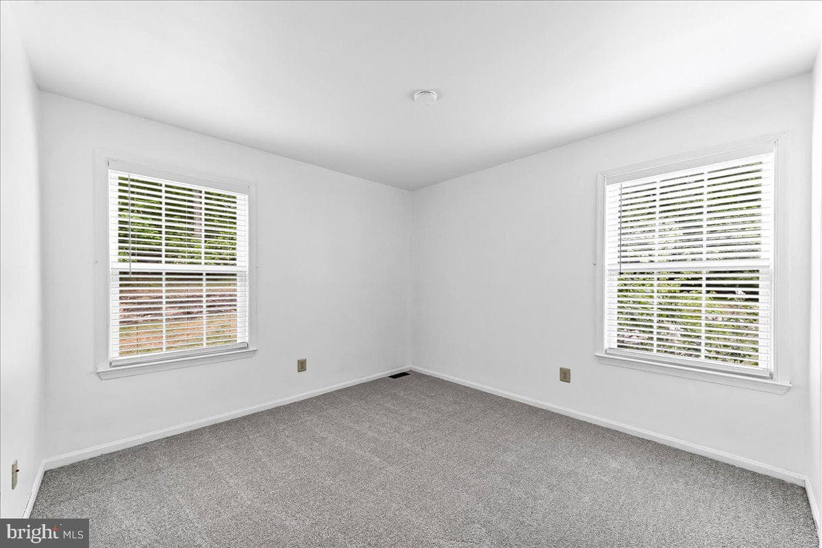 3174 William Road photo 26