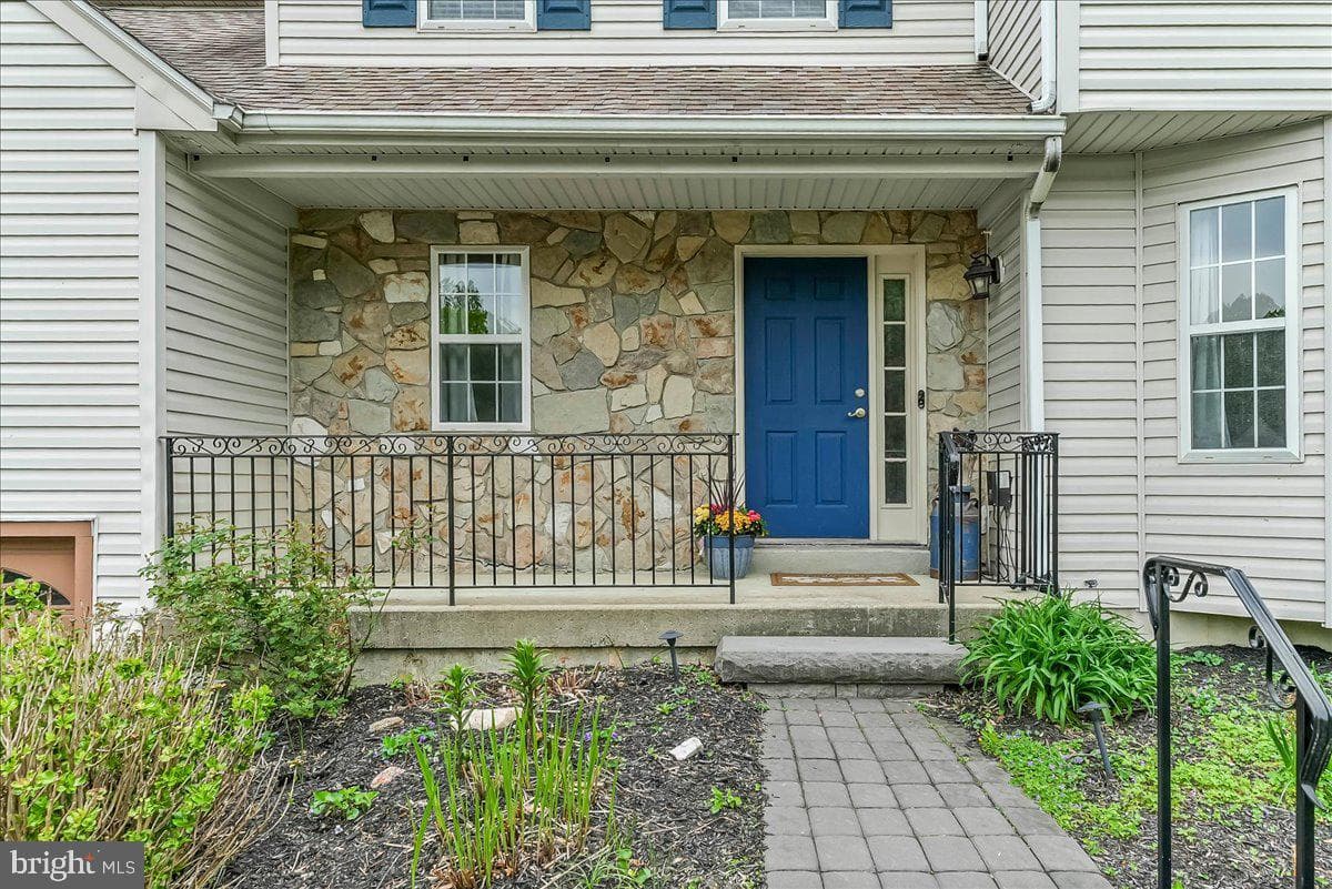3174 William Road photo 4