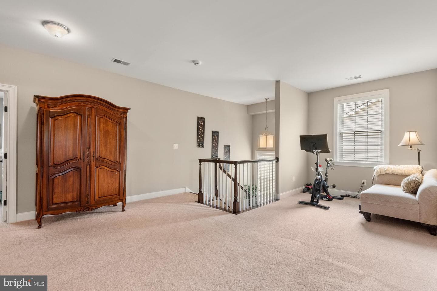 414 Ravenscliff Drive photo 28