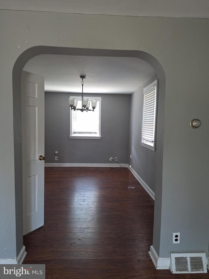 4017 Brunswick Avenue photo 4