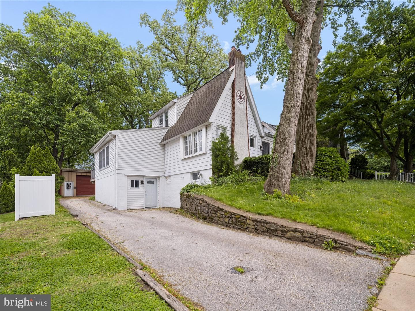 303 W Maryland Avenue
