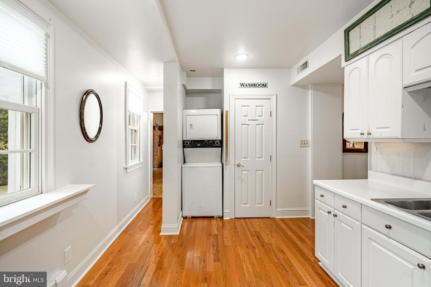 34 1/2 Mary Jane Lane photo 16