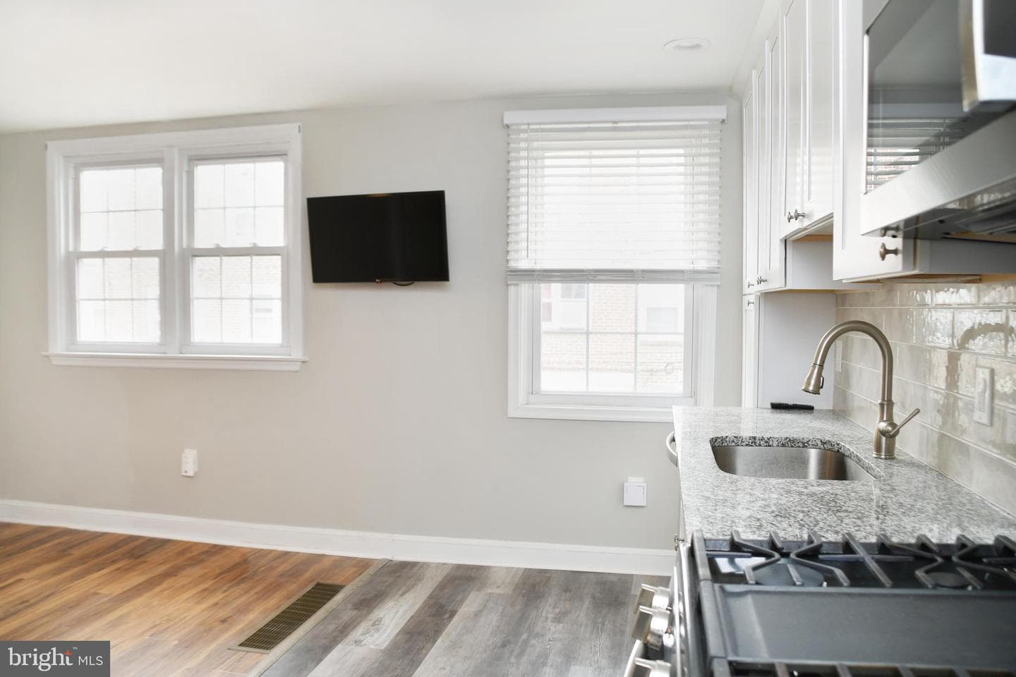 150 W Berkley Avenue photo 13