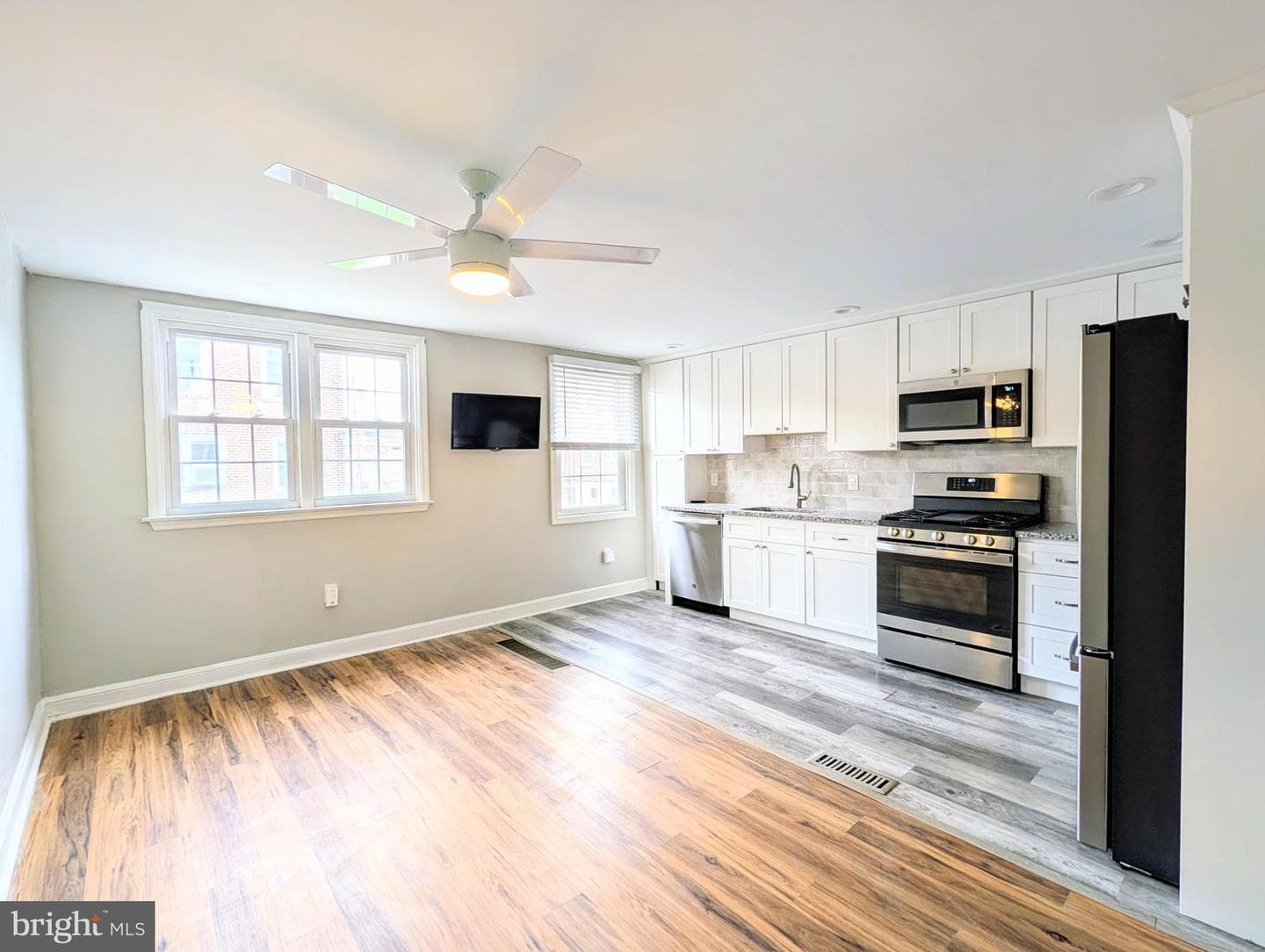 150 W Berkley Avenue photo 9