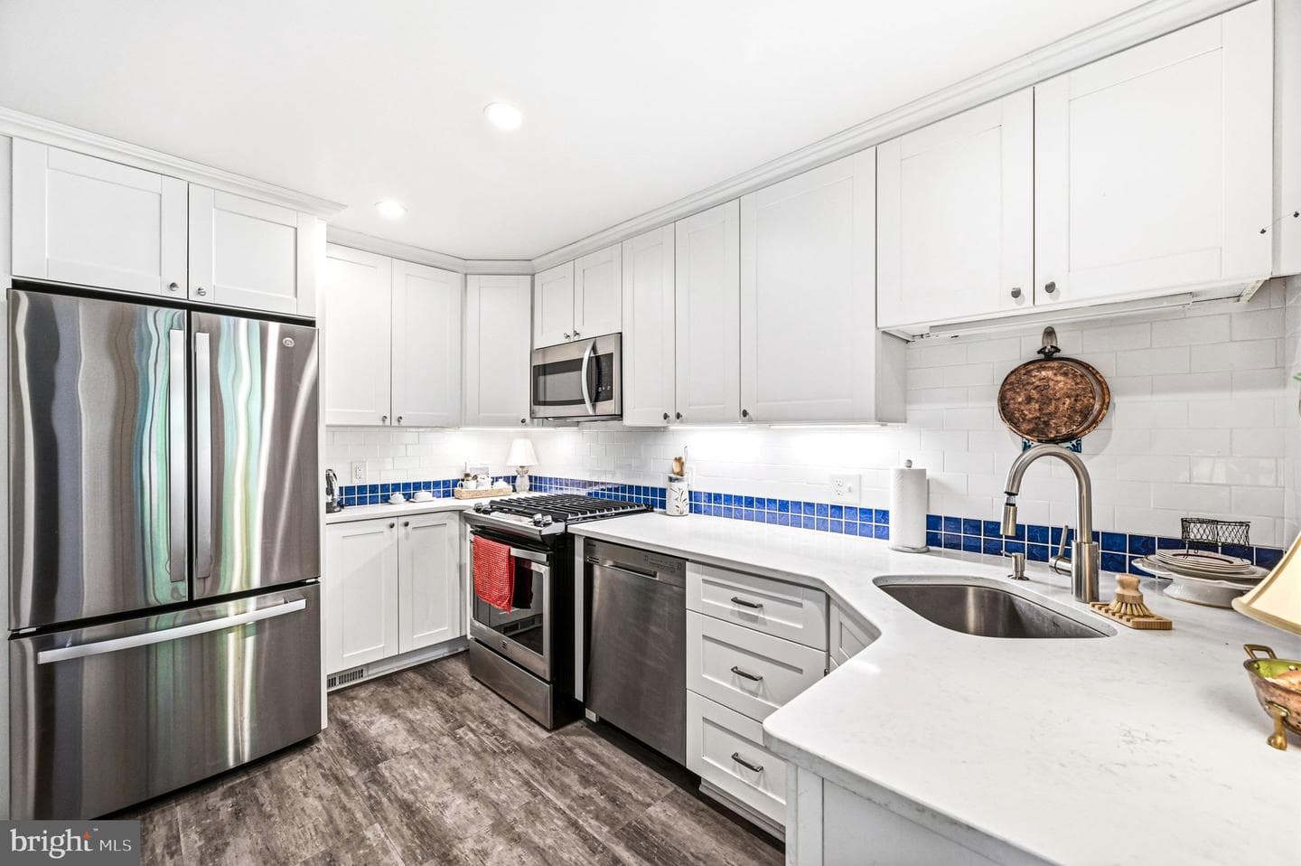 345 Haverford Pl photo 7
