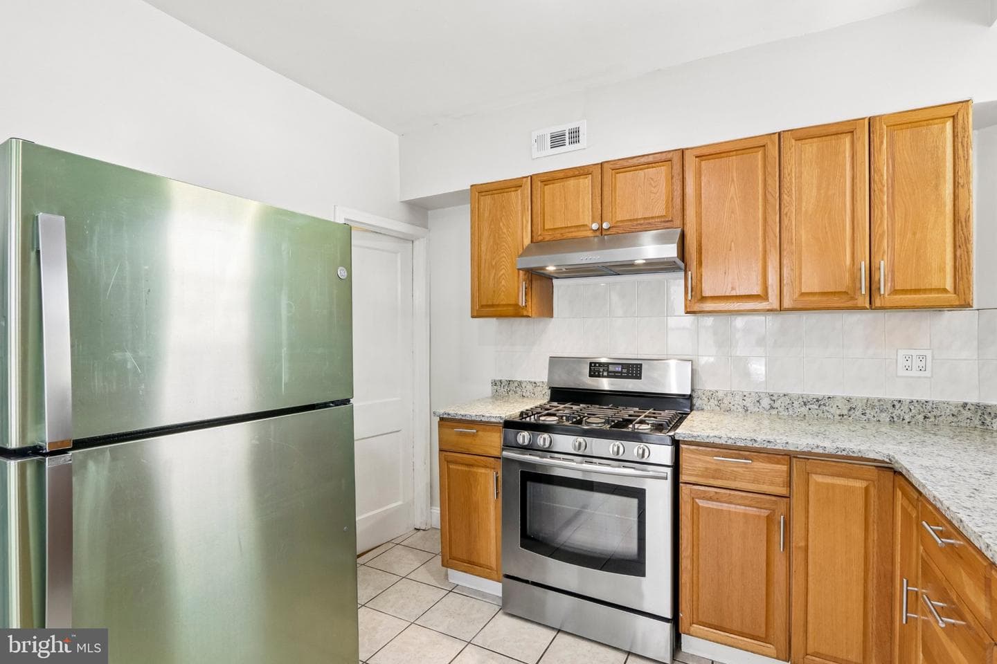 7407 Rogers Avenue photo 16