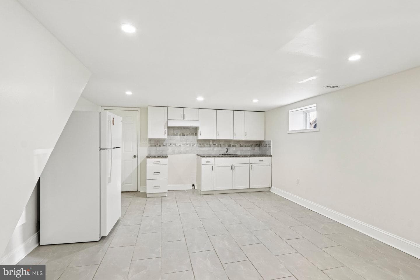 7407 Rogers Avenue photo 38