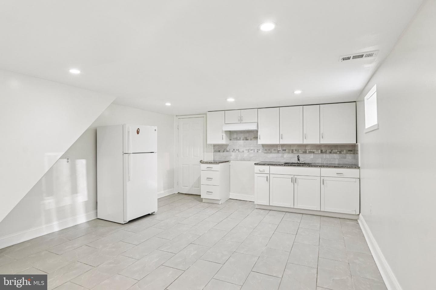 7407 Rogers Avenue photo 39