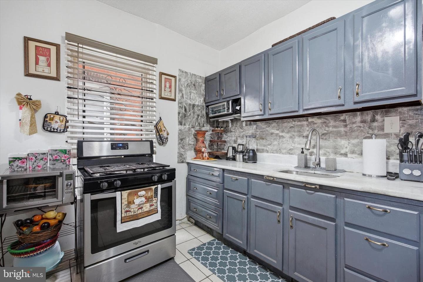 639 Columbia Avenue photo 8