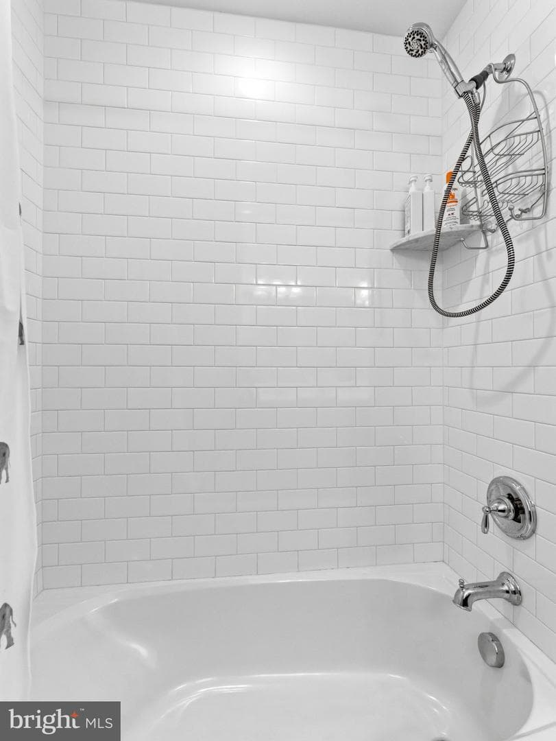 76 Hunters Lane photo 21