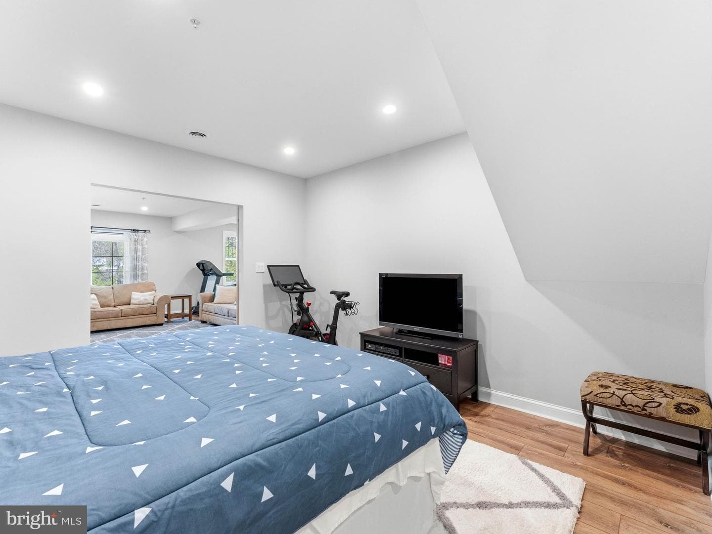 76 Hunters Lane photo 33