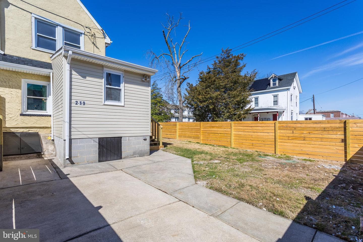 219 N Wycombe Avenue photo 14
