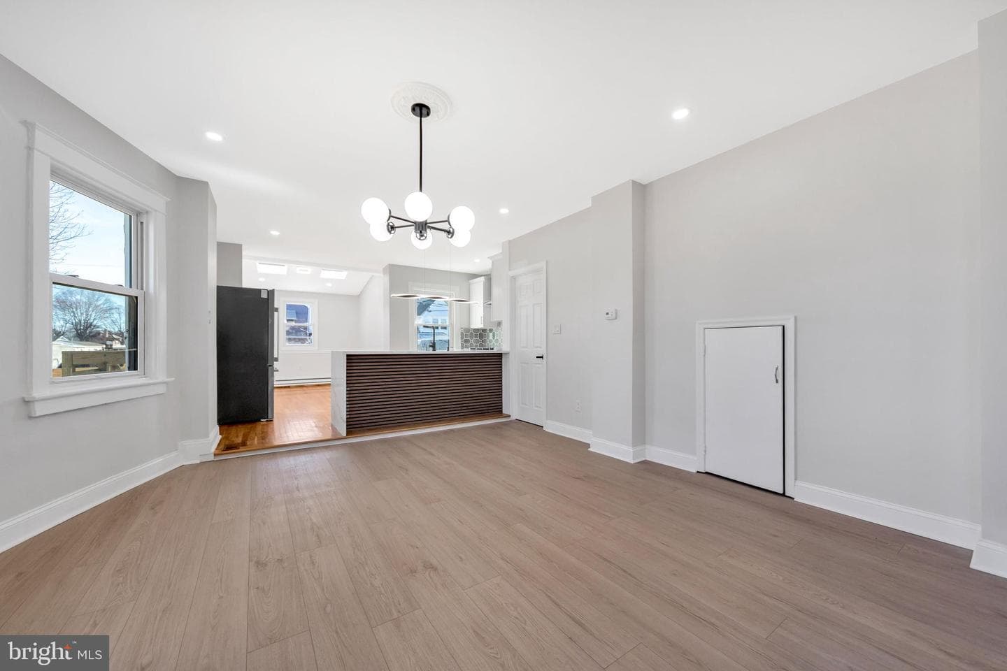 219 N Wycombe Avenue photo 22