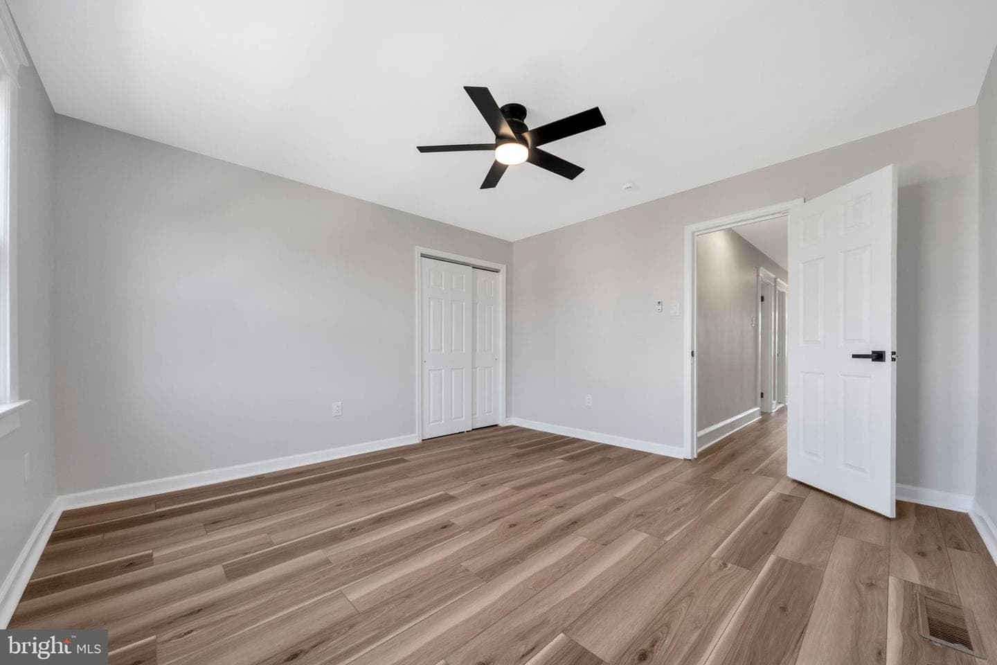 219 N Wycombe Avenue photo 31