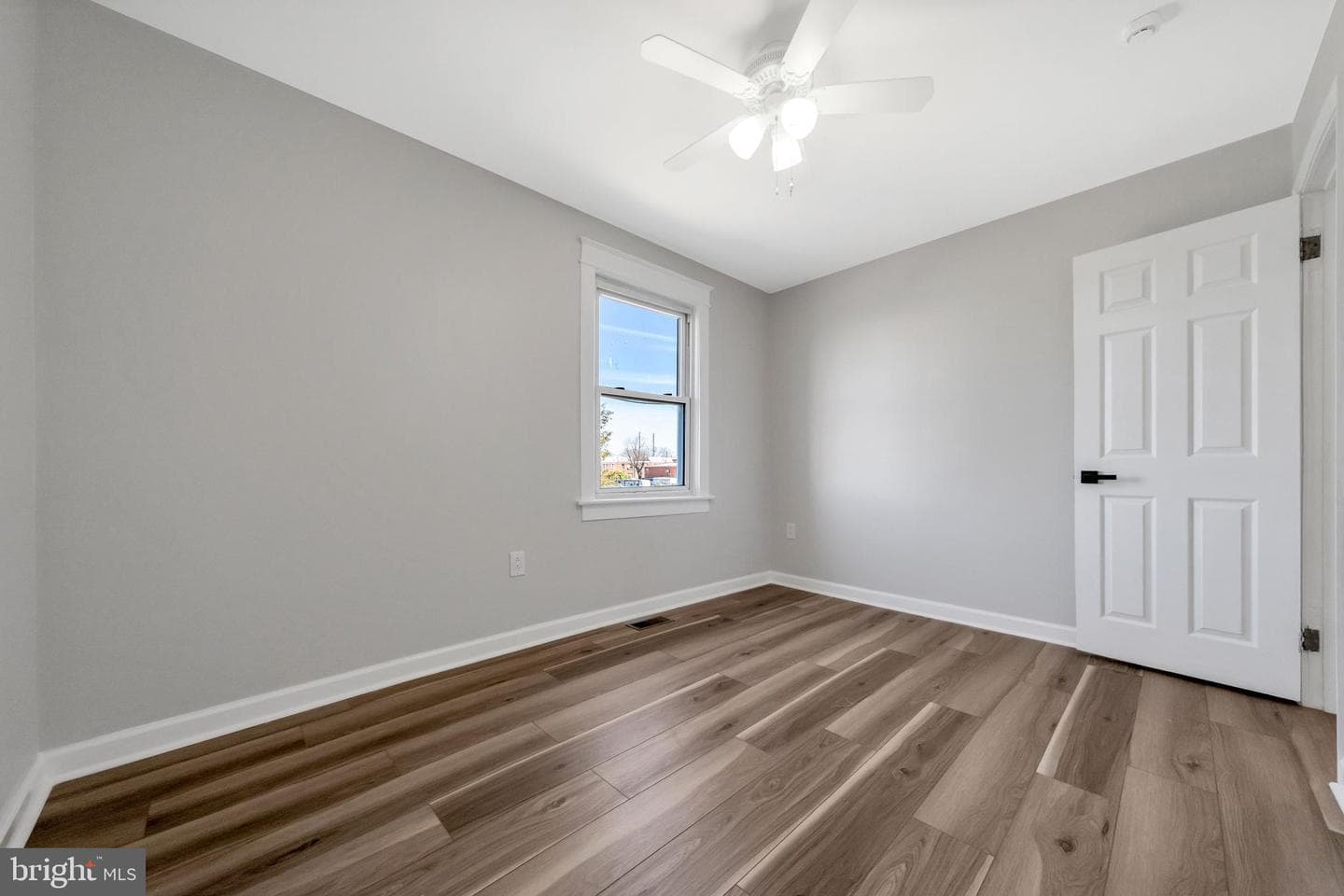 219 N Wycombe Avenue photo 42