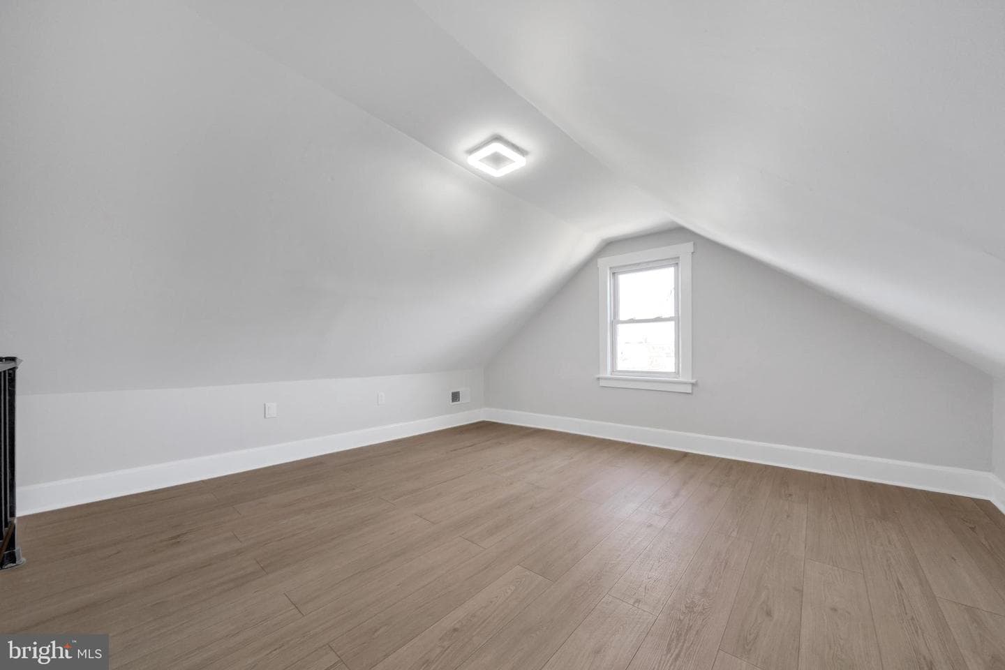 219 N Wycombe Avenue photo 44