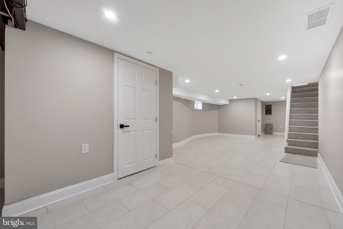 219 N Wycombe Avenue photo 49