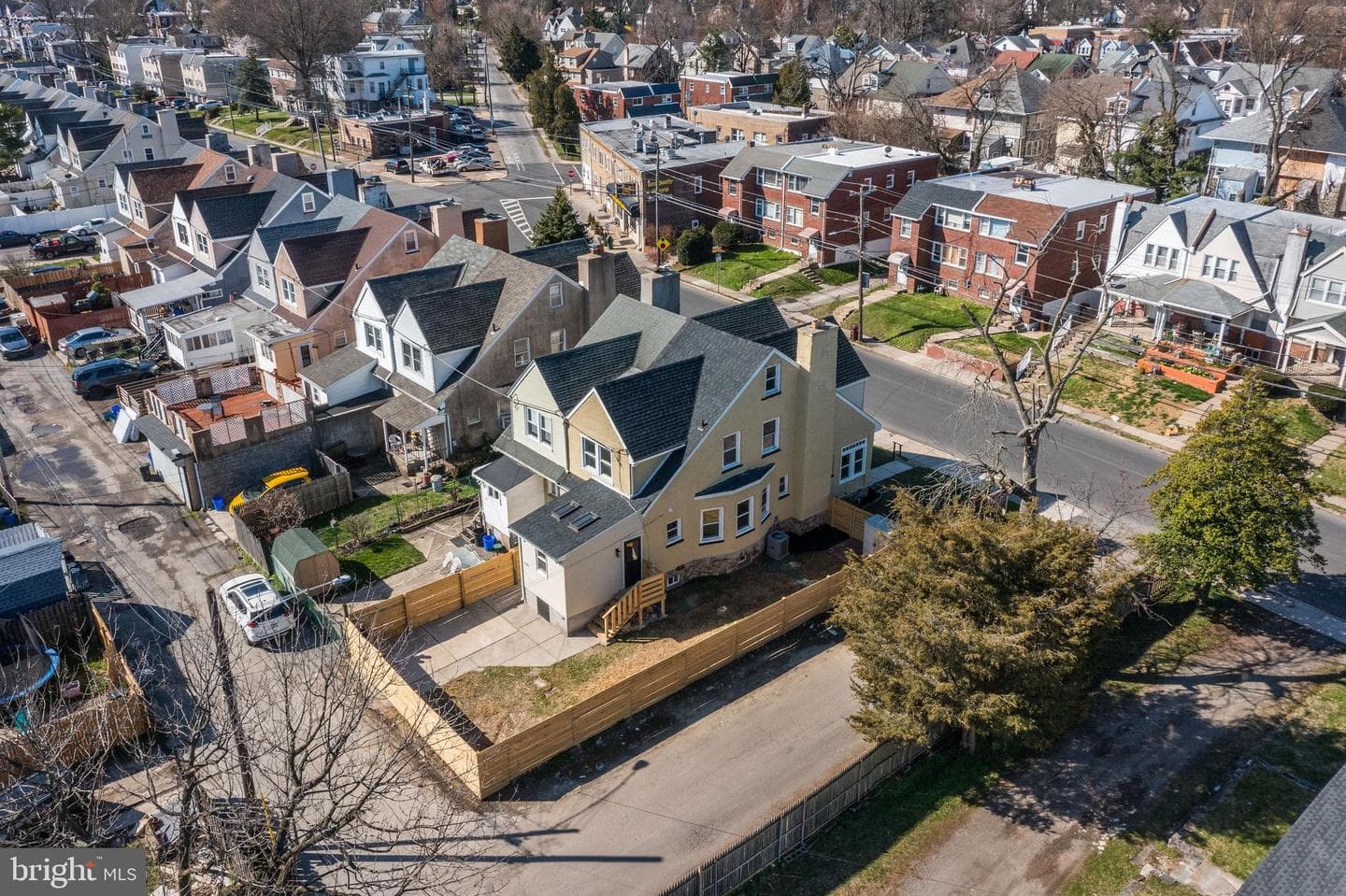 219 N Wycombe Avenue photo 8