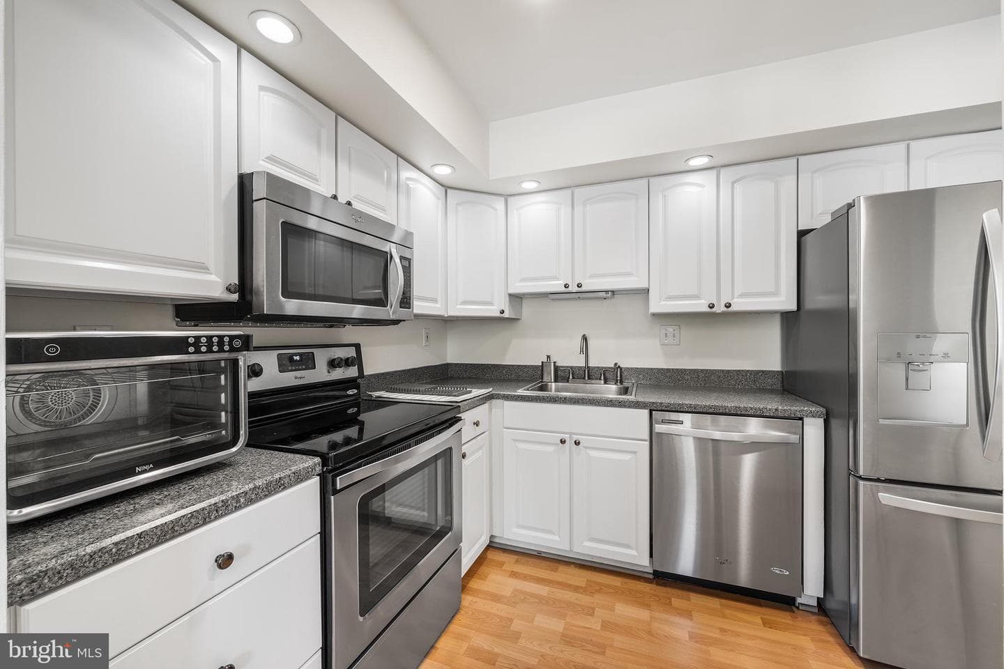 700 Ardmore Avenue #510 photo 7