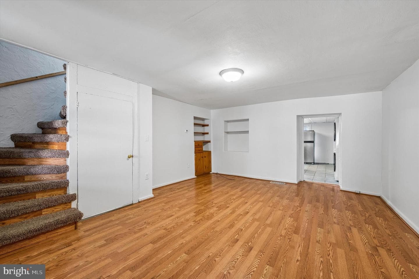 10 Upland Avenue photo 5