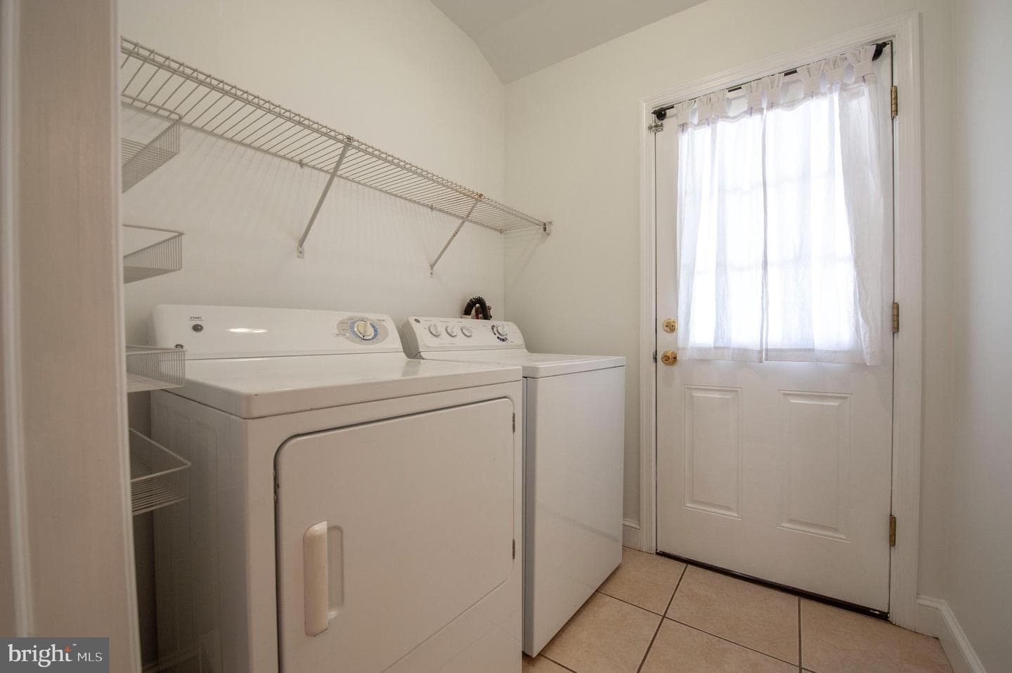 827 Aubrey Avenue photo 10