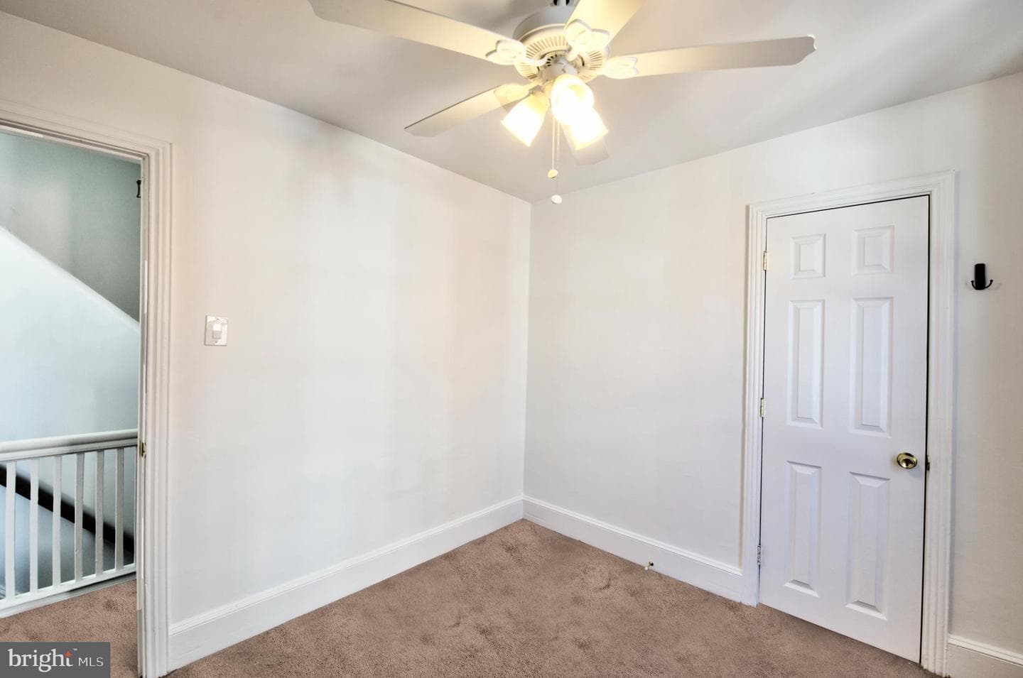 827 Aubrey Avenue photo 17