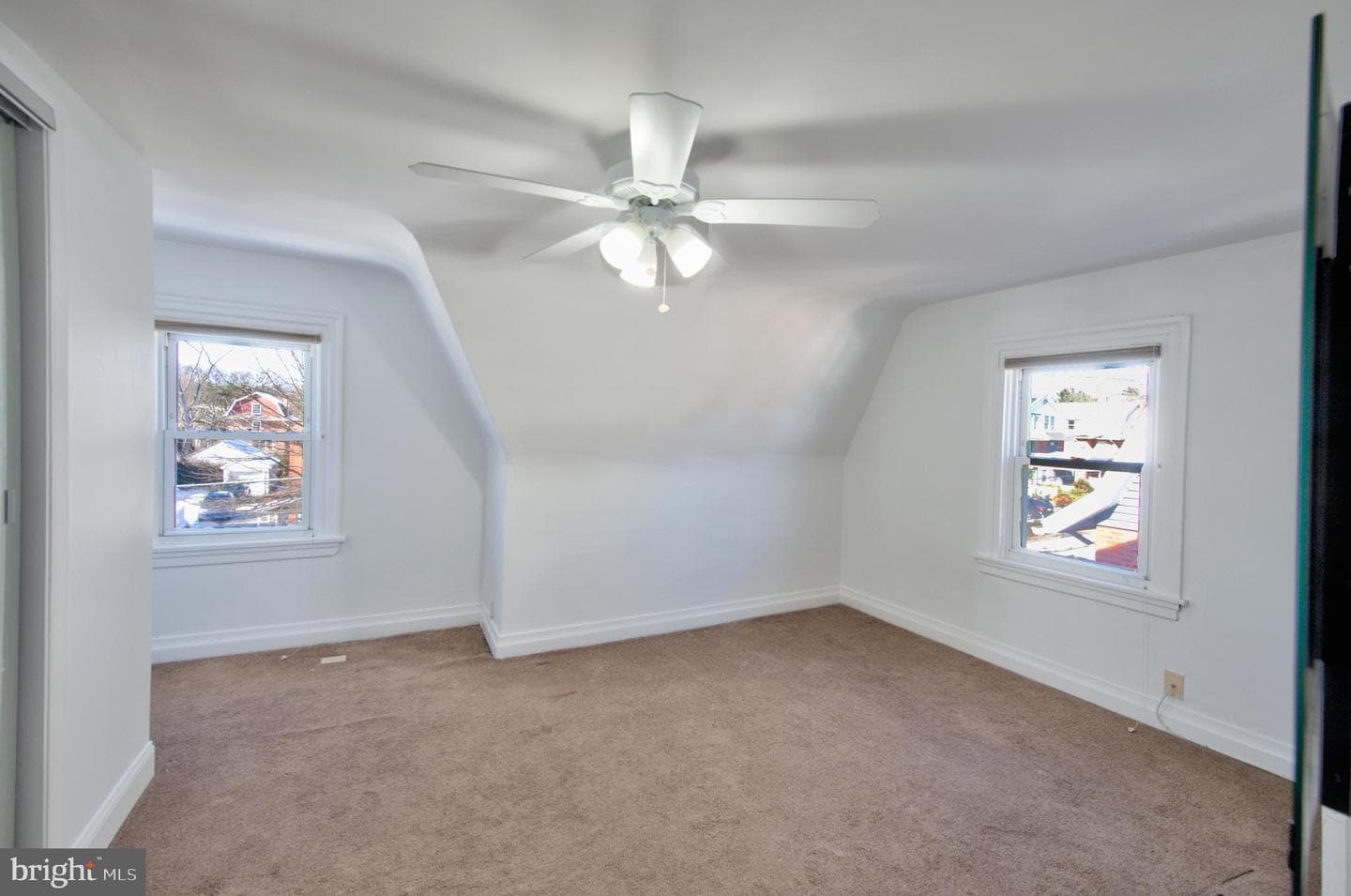 827 Aubrey Avenue photo 22