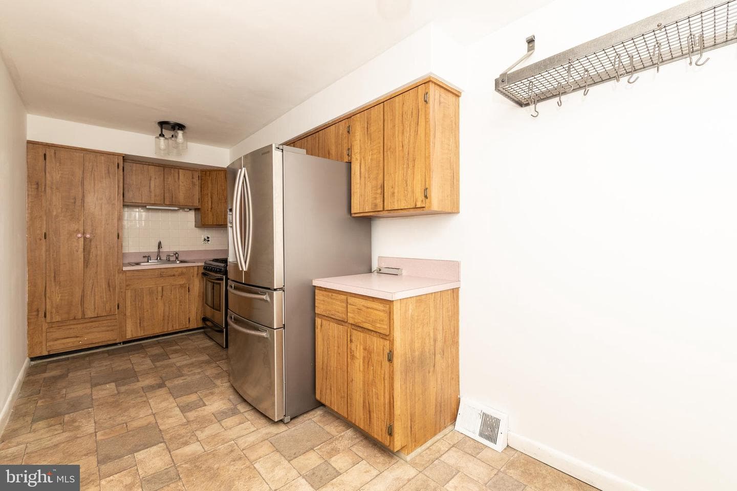 1420 Powell Road photo 17