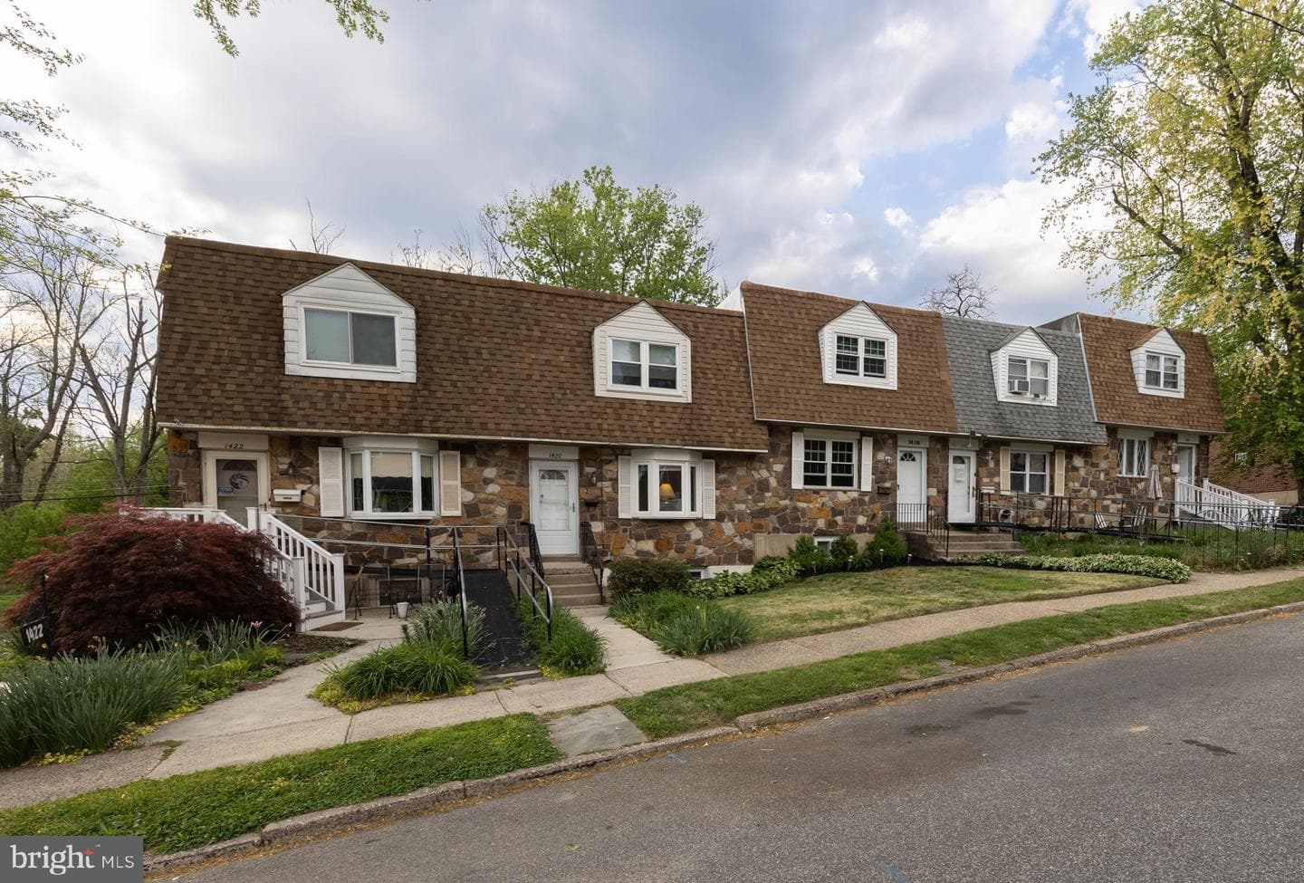 1420 Powell Road photo 2