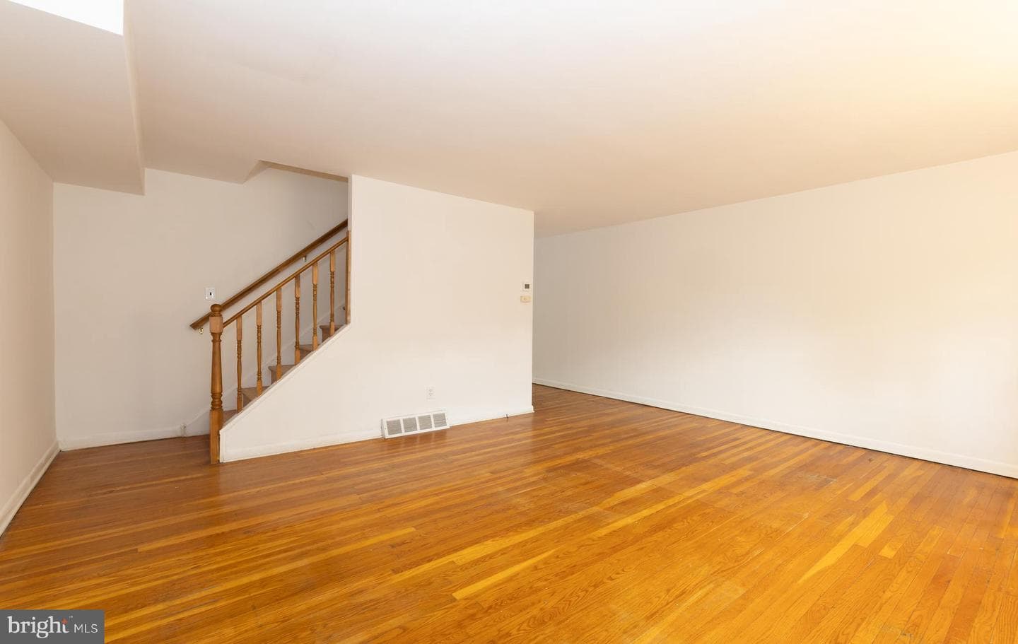 1420 Powell Road photo 4